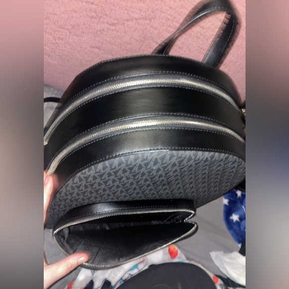 Full size brand new MK Book bag - Picture 4 of 9